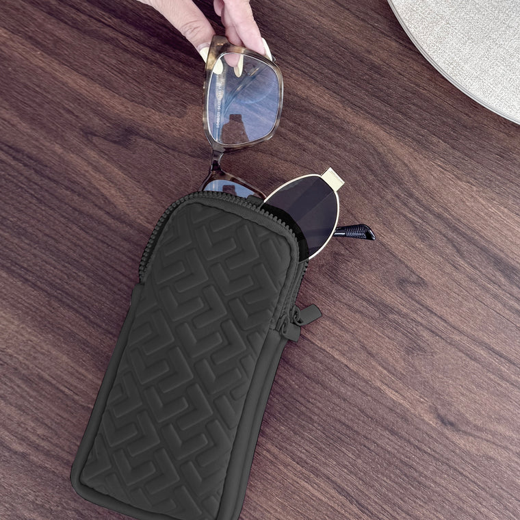 NEOPRENE DOUBLE EYE GLASS CASE WITH CARABINER