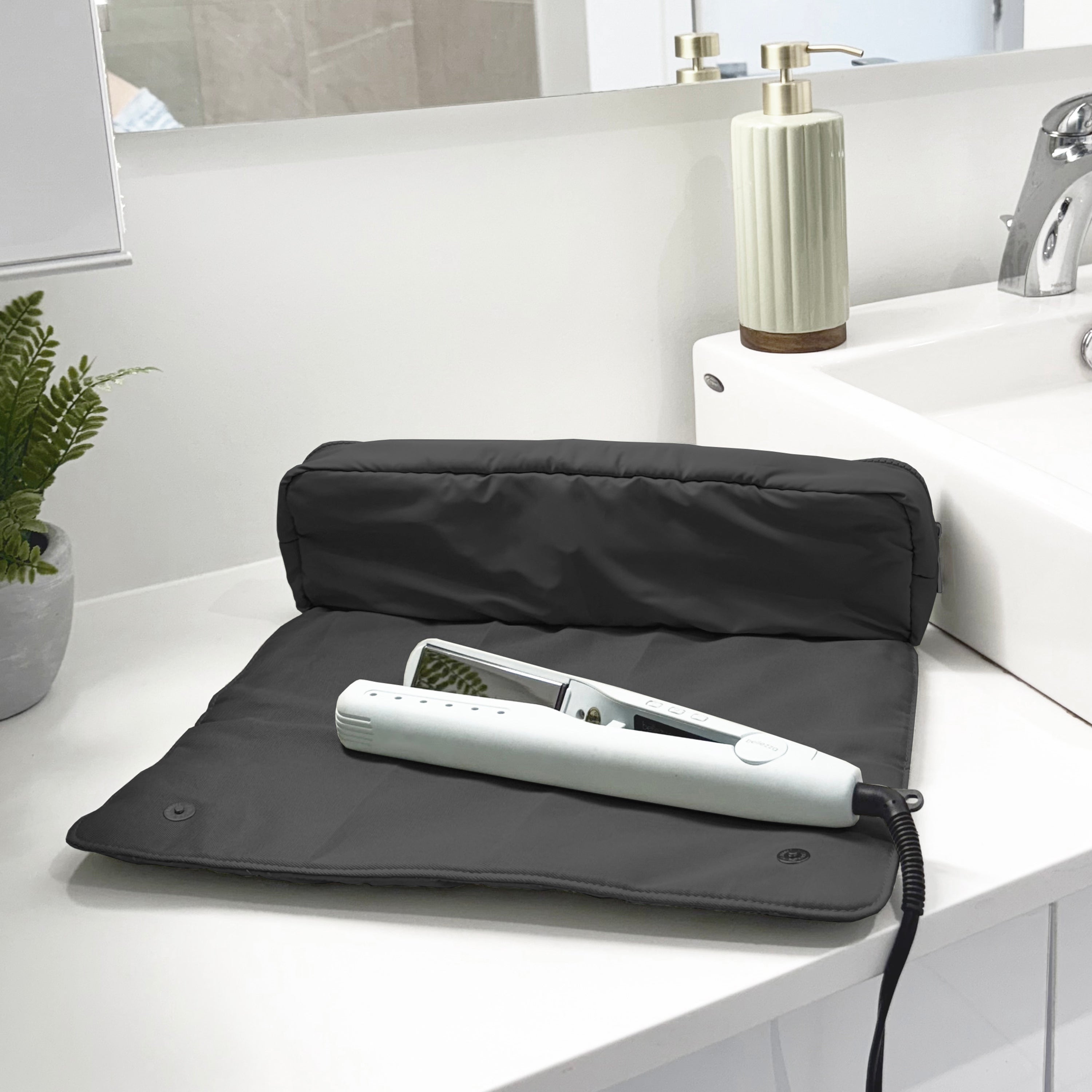 Étui pour outils de coiffure à plat avec gonfleur