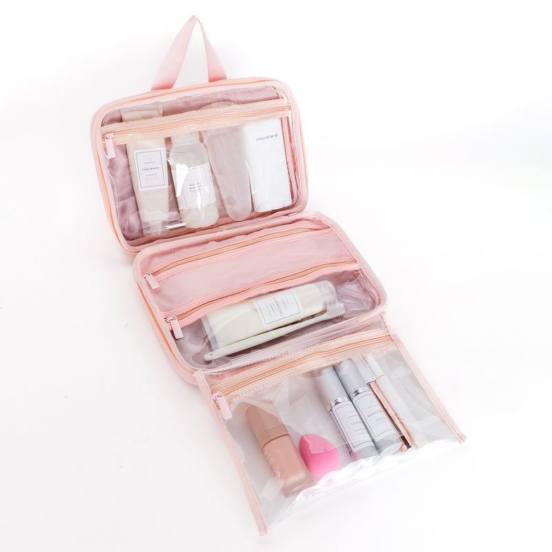 THE HANGING TOILETRY CASE