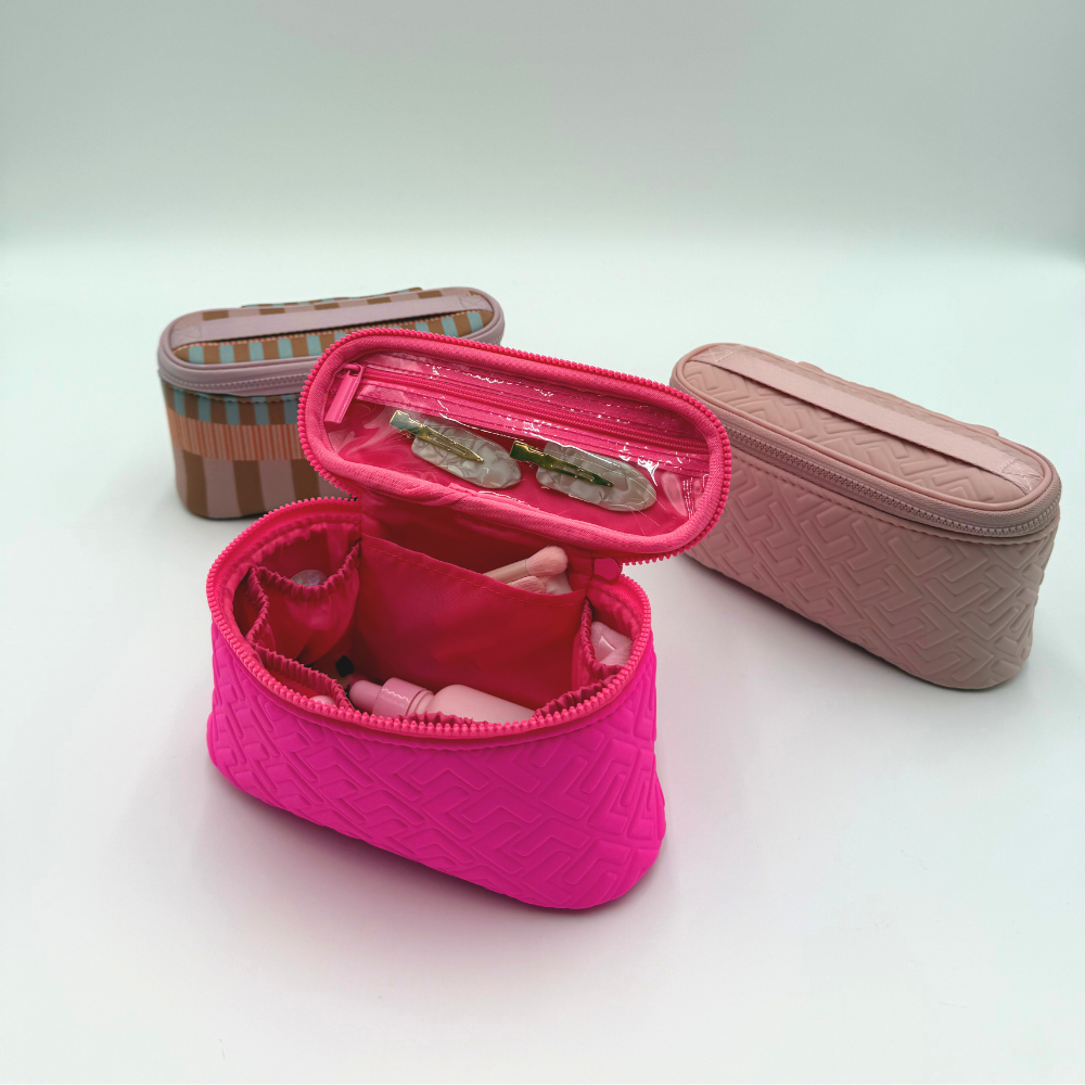 3 cosmetic cases in different colors