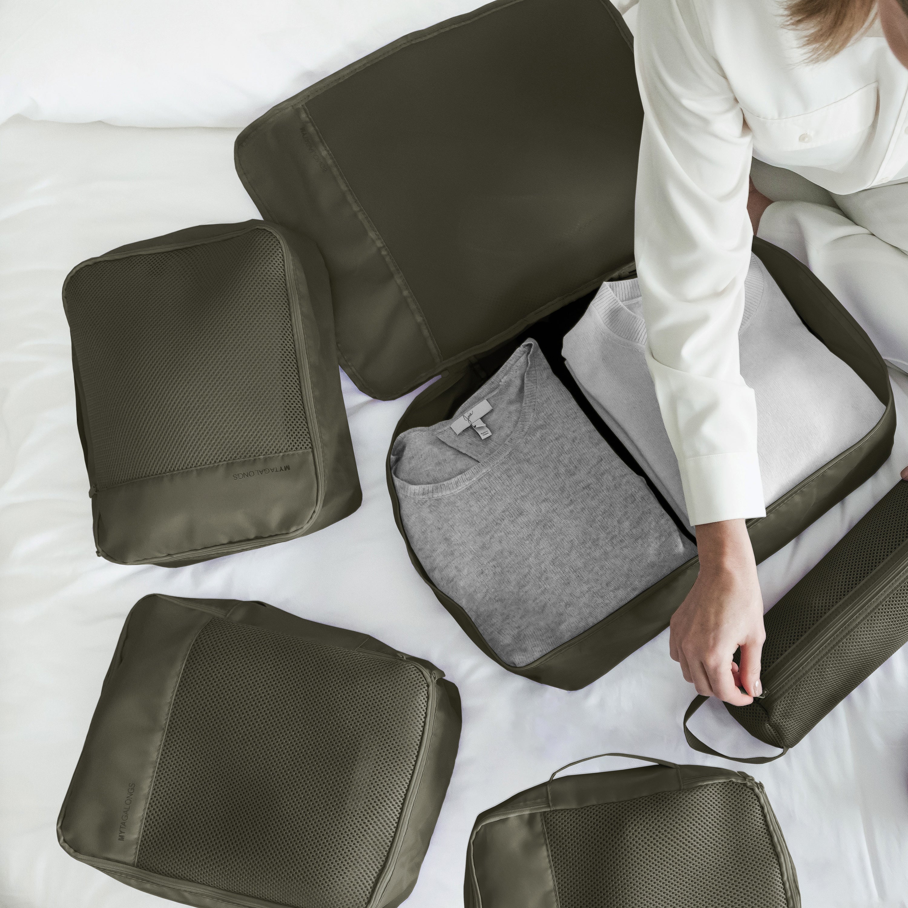 LOT DE 8 POTS D'EMBALLAGE