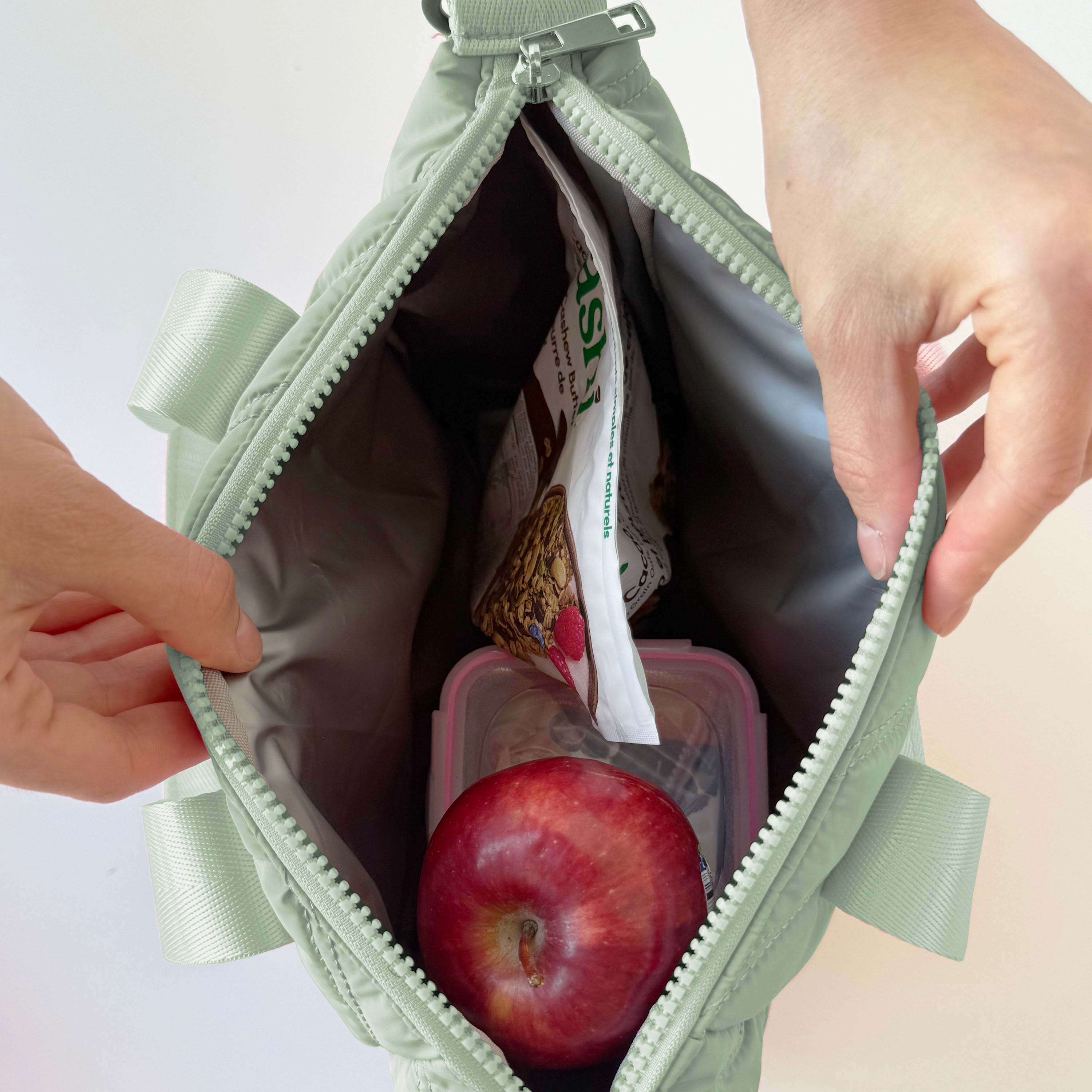 SAC À DÉJEUNER AVEC BANDOULIÈRE AMOVIBLE